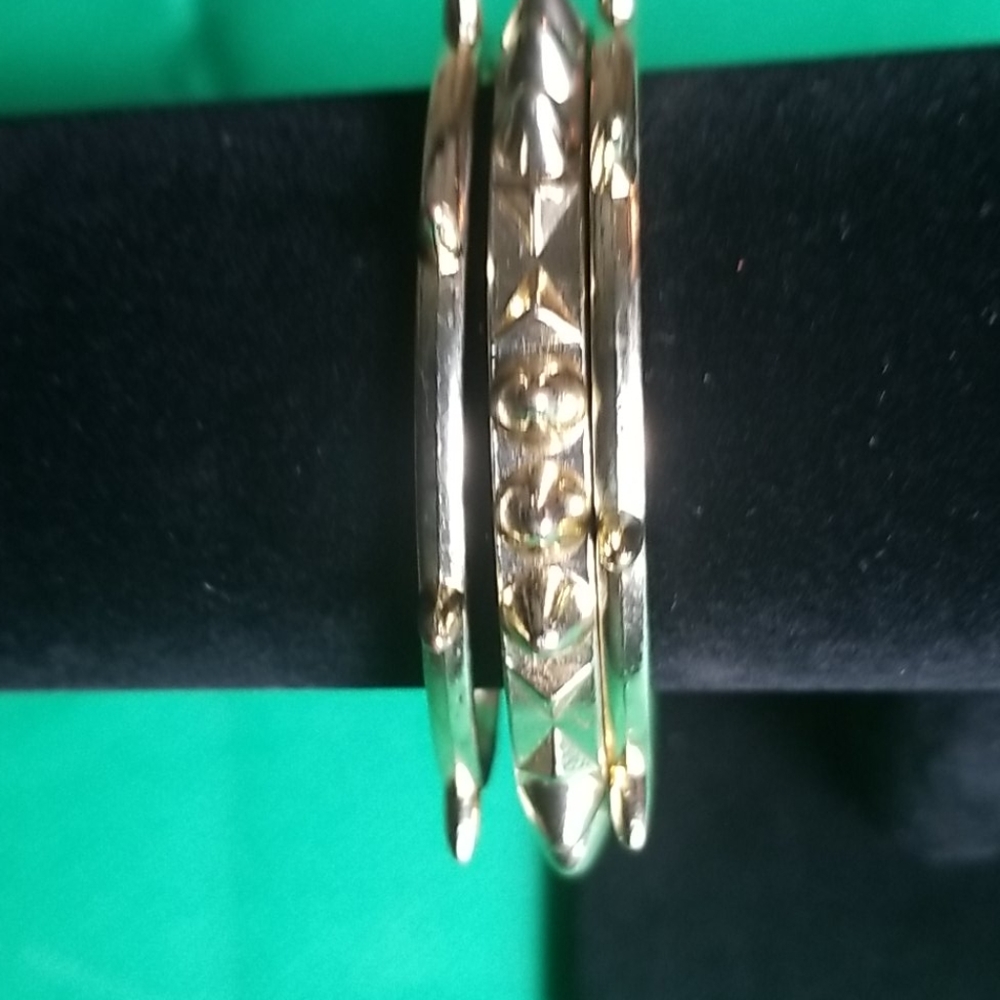 Ladies Bracelets - Picture 2 of 3